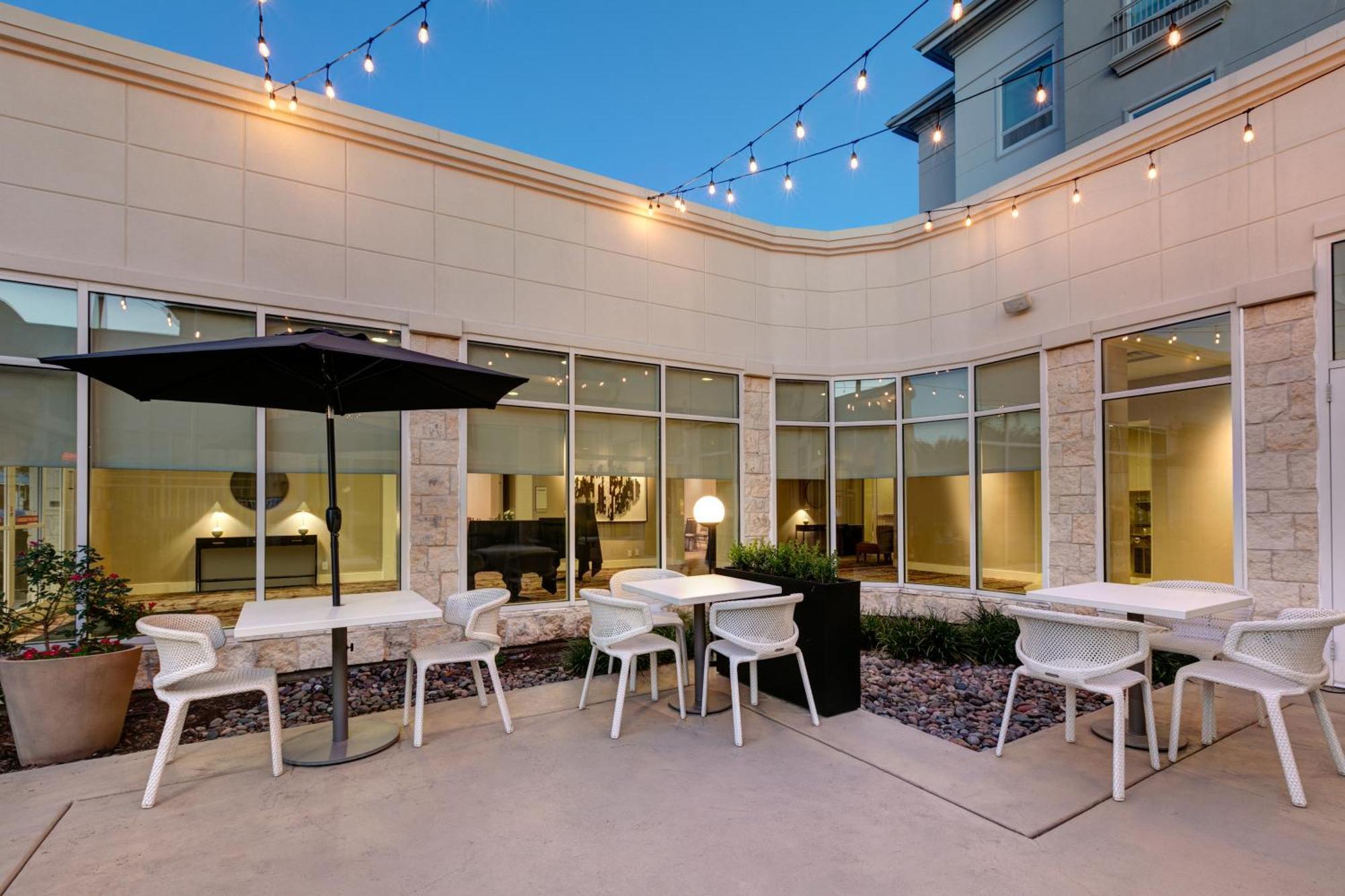 Hilton Garden Inn Dallas Arlington Extérieur photo